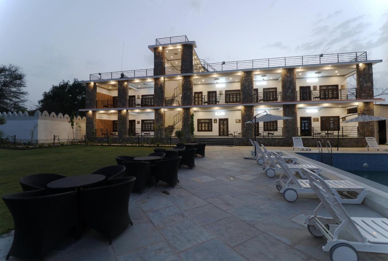 Keshav Resort Udaipur Exterior foto