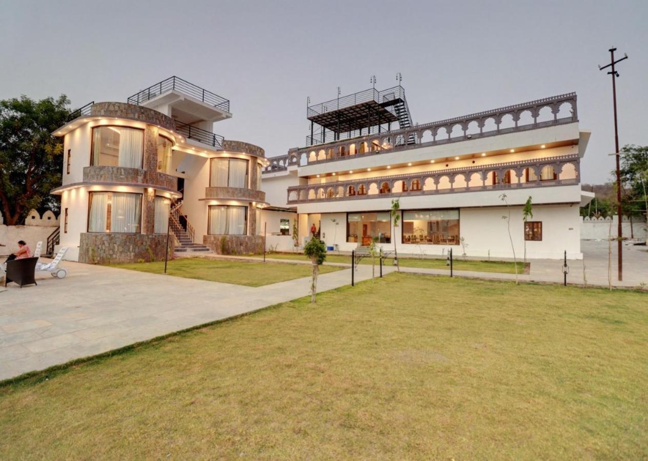 Keshav Resort Udaipur Exterior foto