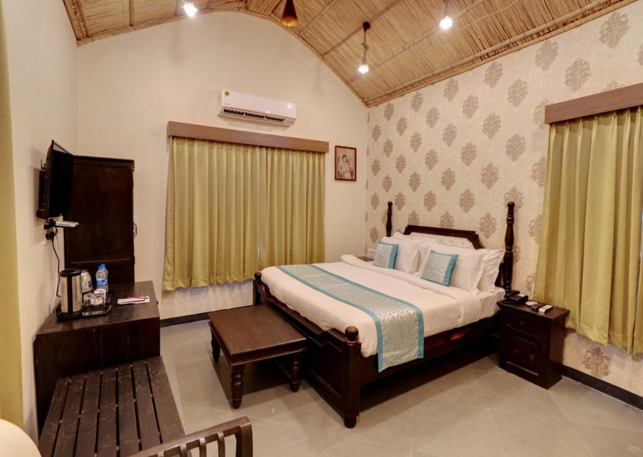 Keshav Resort Udaipur Exterior foto